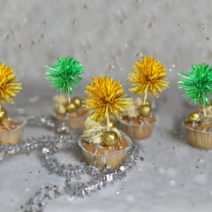 Gyufise music-theme toppers, ideal for party cake decorations.