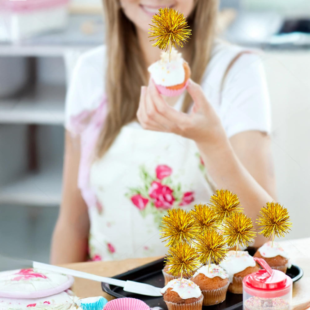 Gyufise party toppers decorate cakes quickly for celebrations.
