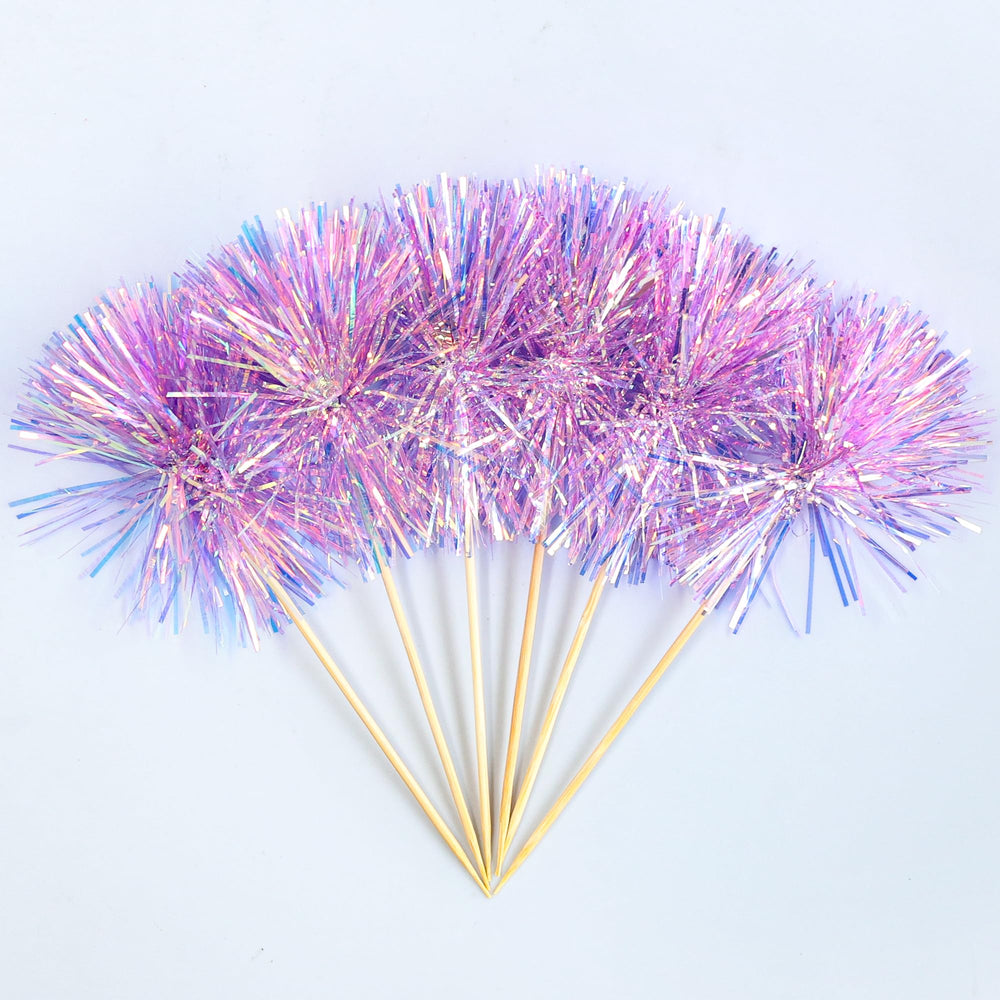 Gyufise single-sided toppers install directly on cakes for quick decorating.