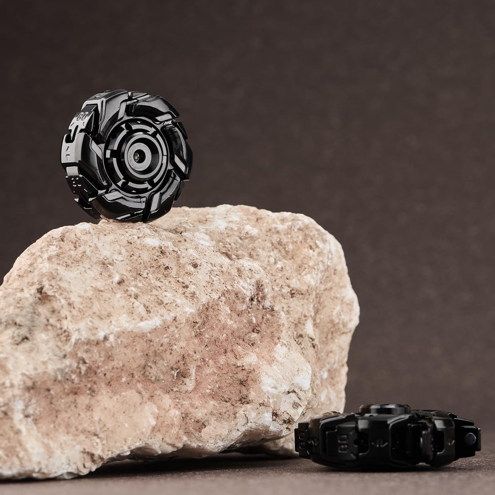 HAMMERSMITH Pocket-Sized Spinner fits in a bag for quick focus.