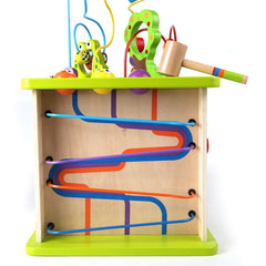 Hape Country Critters Play Cube turnplate side encourages problem solving as you rotate.