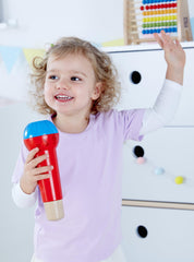 Hape Mighty Echo Microphone echo-effect demo captures imaginative music sessions