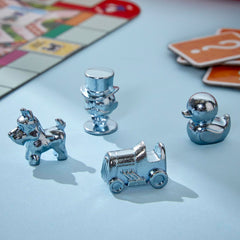 Hasbro Monopoly GO! four-colored landmarks encourage planning and anticipation.