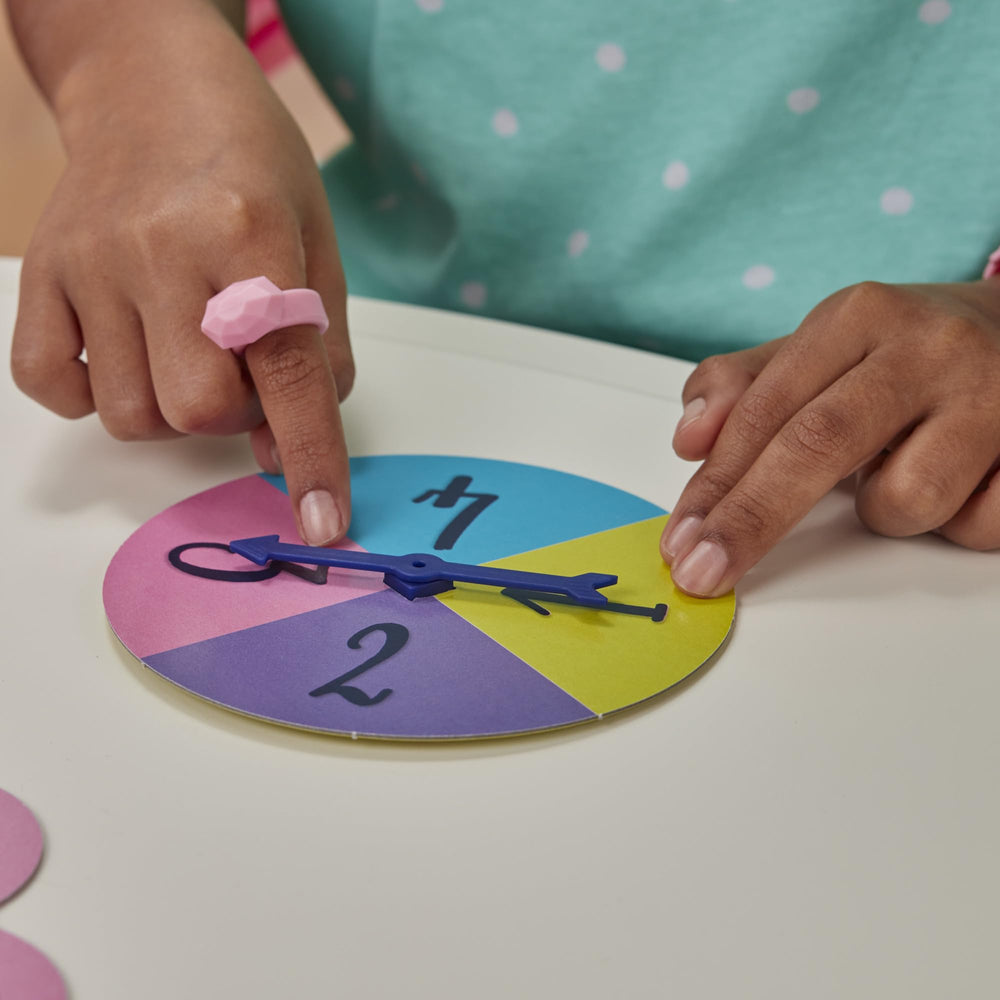 Hasbro Pretty Pretty Princess ring piece adds colorful dress-up options.