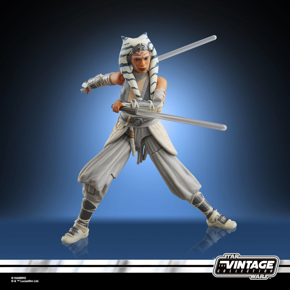 Hasbro STAR WARS Ahsoka Tano Peridea accessory closeup reveals fine detailing.