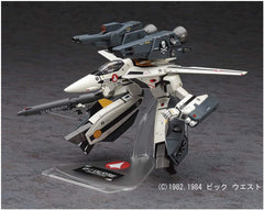 Hasegawa VF-1S Strike Valkyrie angled detail highlights panel lines