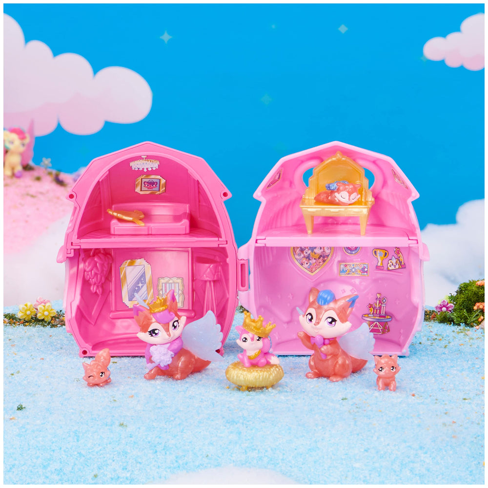 Accessories pack to unlock new pretend play moments