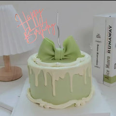 Hazyore acrylic toppers brighten birthdays, enhancing dessert displays.