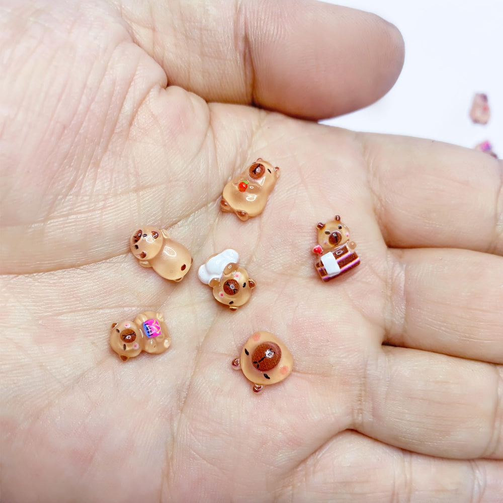 Realistic resin capybara accents for micro landscapes and crafts.