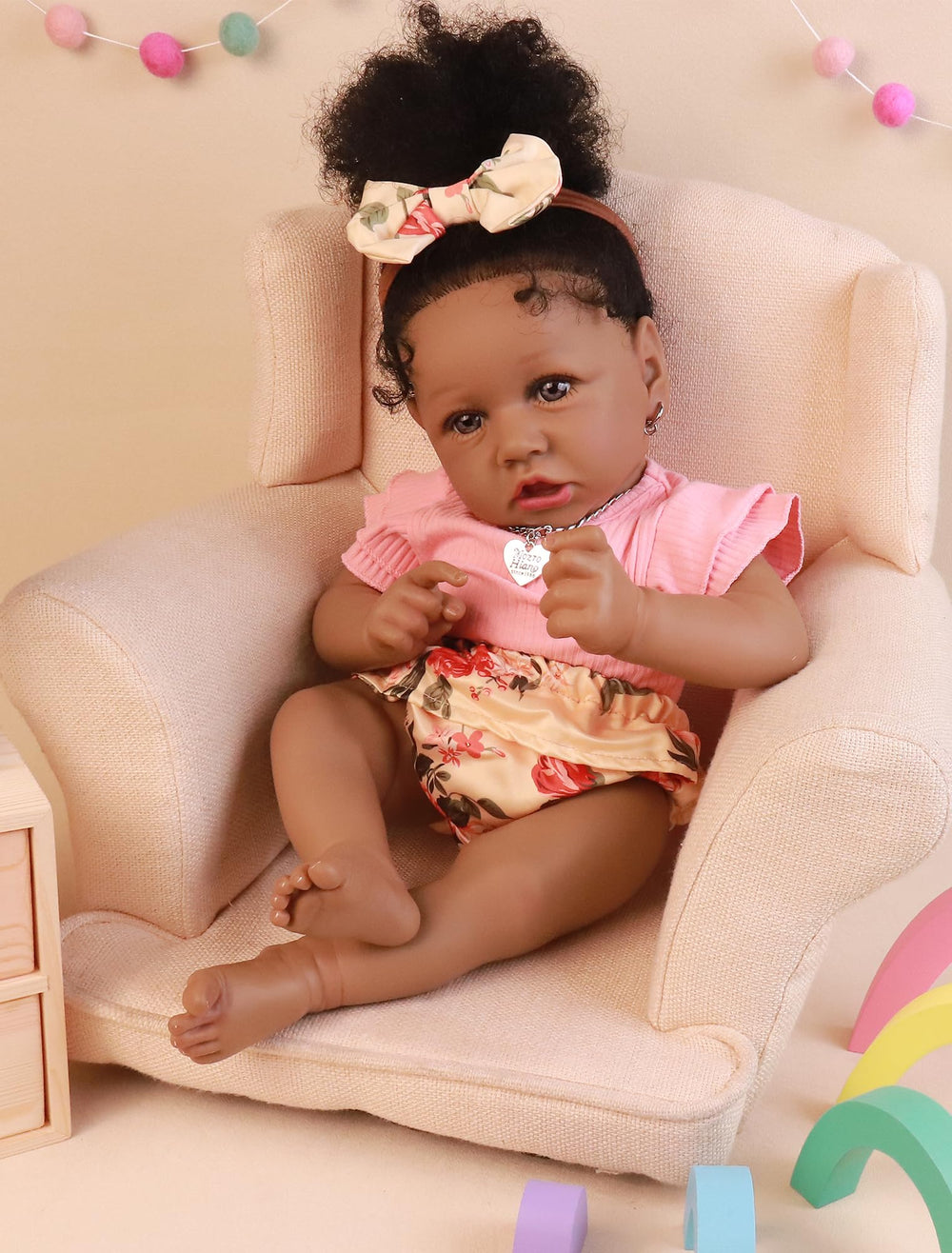 HOOMAI lifelike reborn doll gift box included, ready for gifting and display.