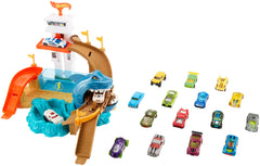 Hot Wheels Color Shifters Sharkport Showdown top tower ramp view highlighting fast action and color shifts.