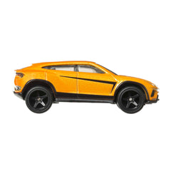 Hot Wheels Lamborghini Urus Auto Strasse interior detail supports display realism