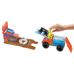 Hot Wheels launcher shoots 5 Alarm into action for a rescue scene.
