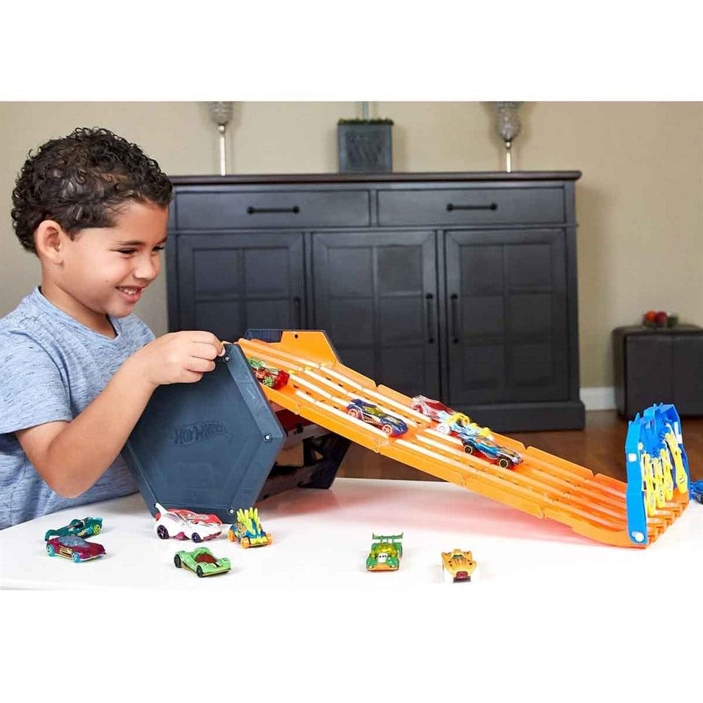 Hot Wheels Roll Out Raceway carrying handle for easy transport