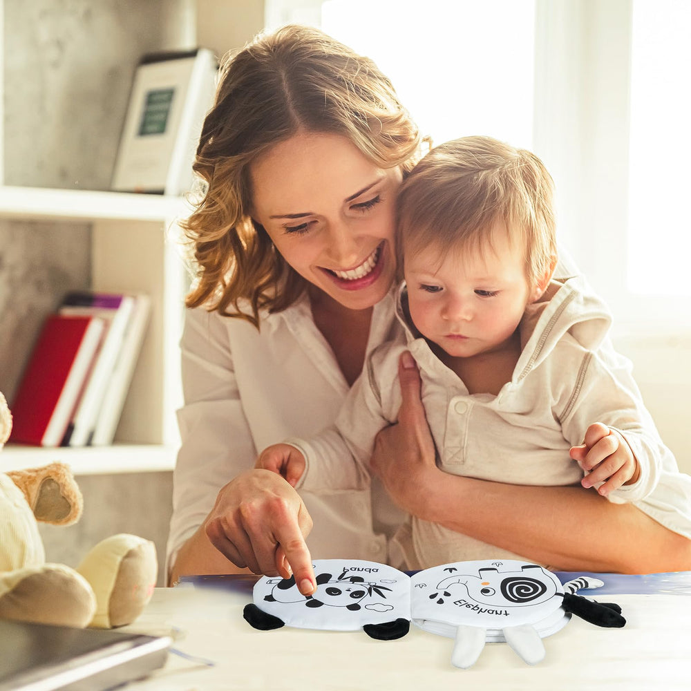 HOTUT gift-ready cloth book suits newborns and toddlers.