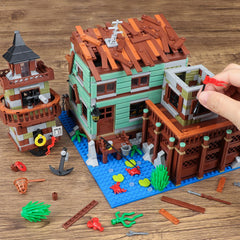 HSANHE Fishing Village Store House packaging includes clear instructions for a rewarding build.