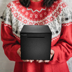 HuaArt fingerprint-resistant surface maintains a clean modern look.