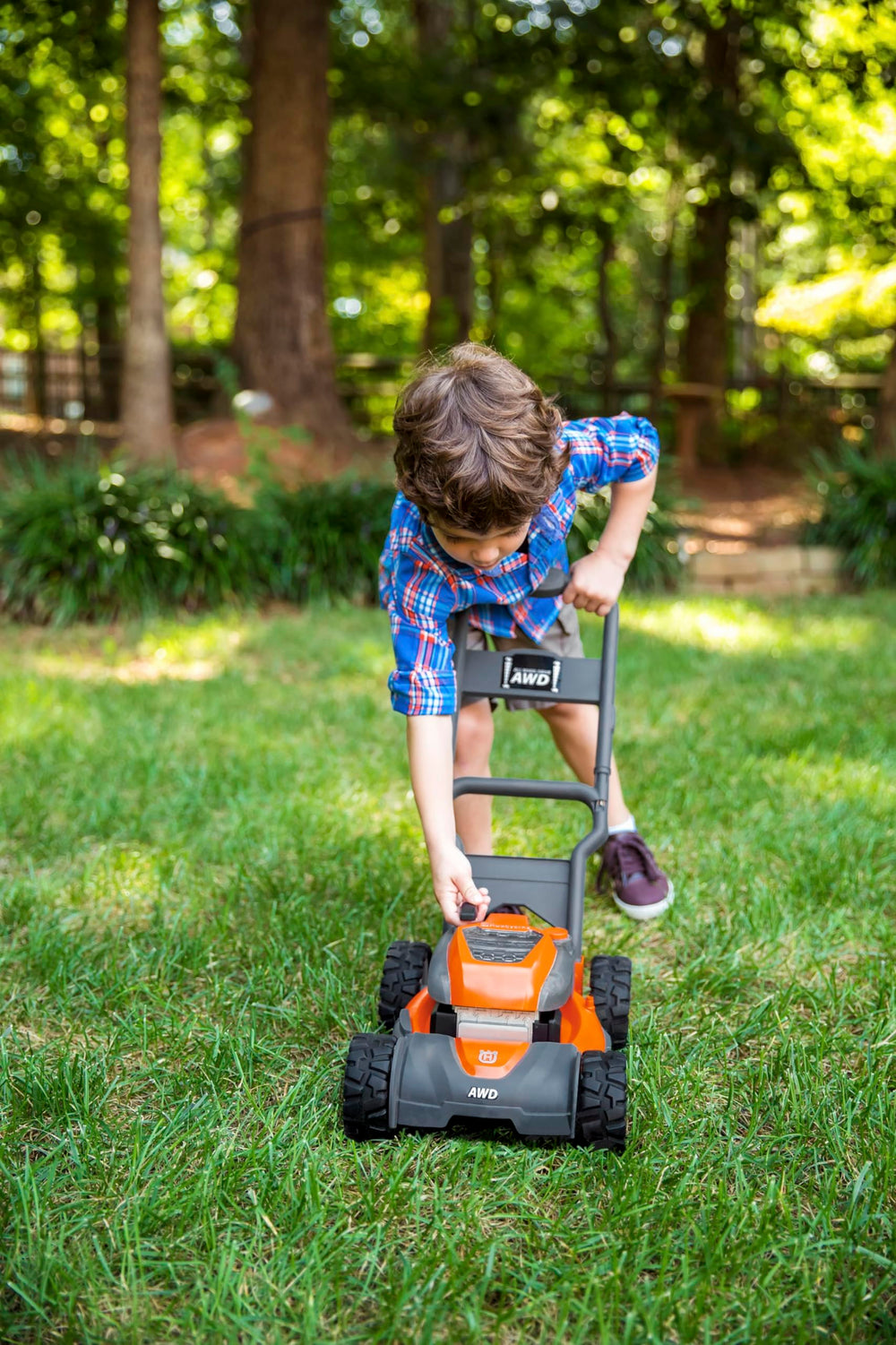 Husqvarna toy lawn mower with 90-day warranty provides peace of mind.