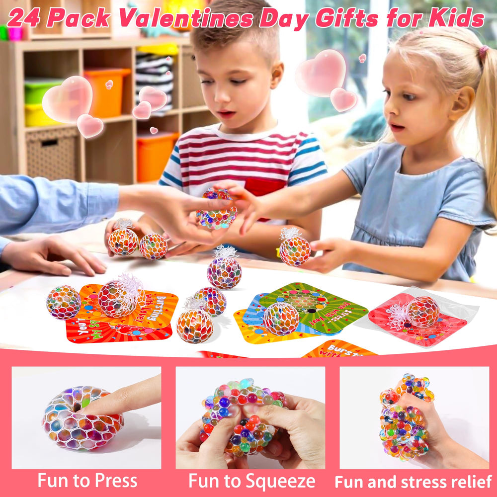 Huyamap clear gift bags display ball and card together.