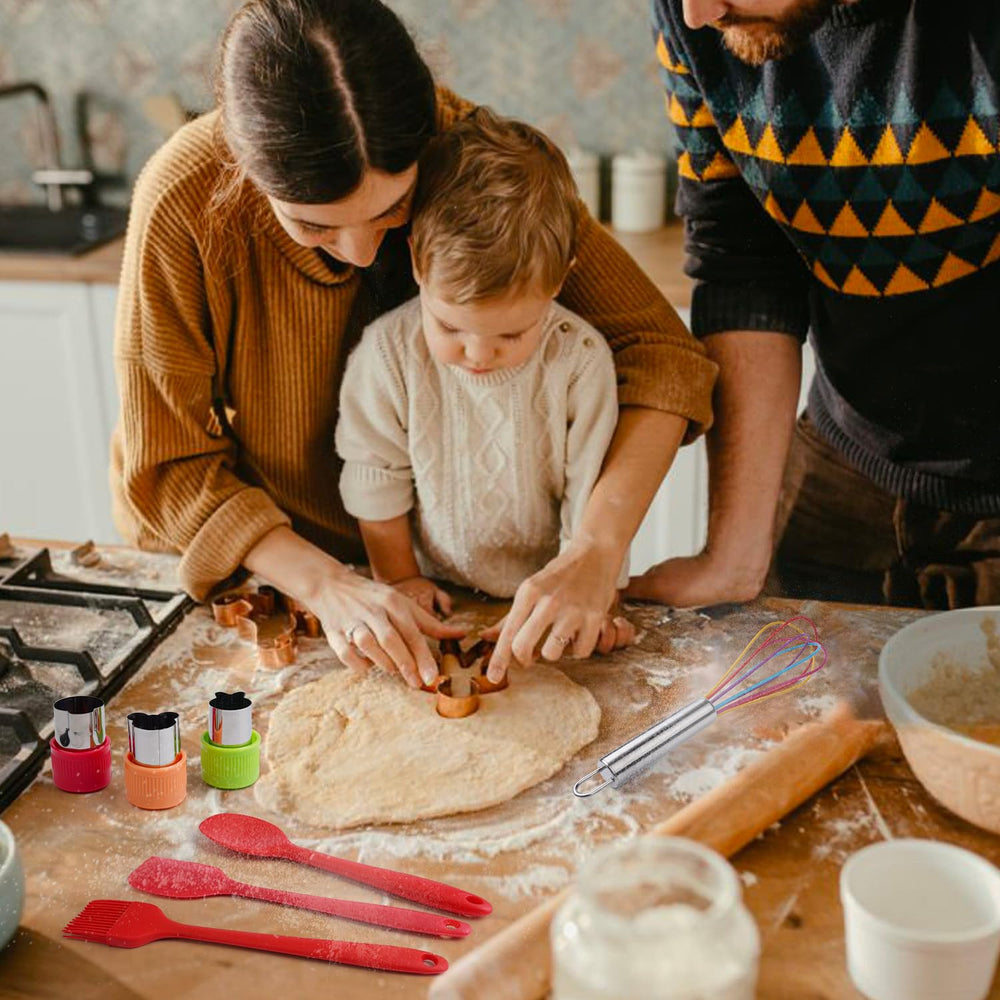 IELEK kids cooking set all-in-one kit keeps little hands busy and engaged.