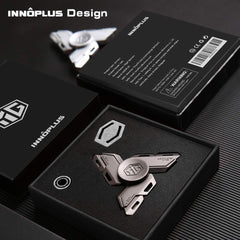 INNÔPLUS fidget spinner durable zinc alloy with a polished finish.