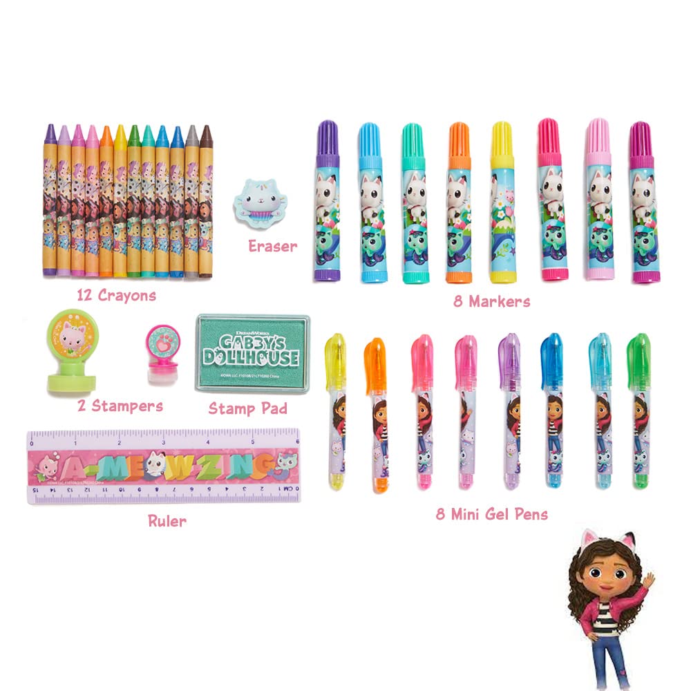 Innovative Designs Gabby's Dollhouse Deluxe coloring sheets invite creative coloring on the go.