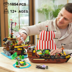 INSOON pirate ship masts provide lookout points to spark storytelling adventures.