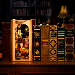 INSOON Magic Booknook broomsticks enrich the magical environment.