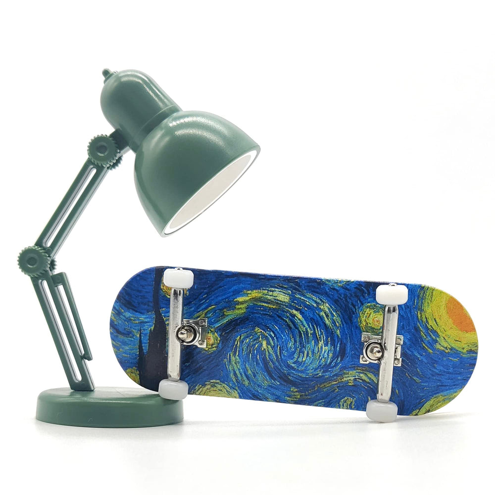ishrunkthis Starry Night design on 34mm fingerboard for portable trick practice