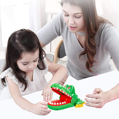 iShyan crocodile teeth game vivid green design with big eyes.