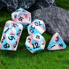 IUSTIDIE elegant-design dnd dice add a sleek look to your gaming table.
