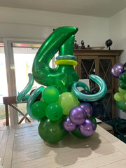 IWERP green 40-number foil balloon adds vibrant color to party decor.