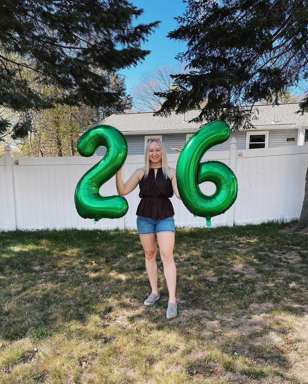 IWERP green number balloon floating for playful display