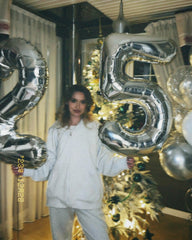 IWERP photo prop balloon decor for celebrations, boosts photogenic moments.