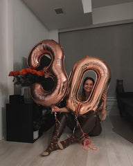 IWERP rose gold 30 balloon entrance display creates a stylish welcome