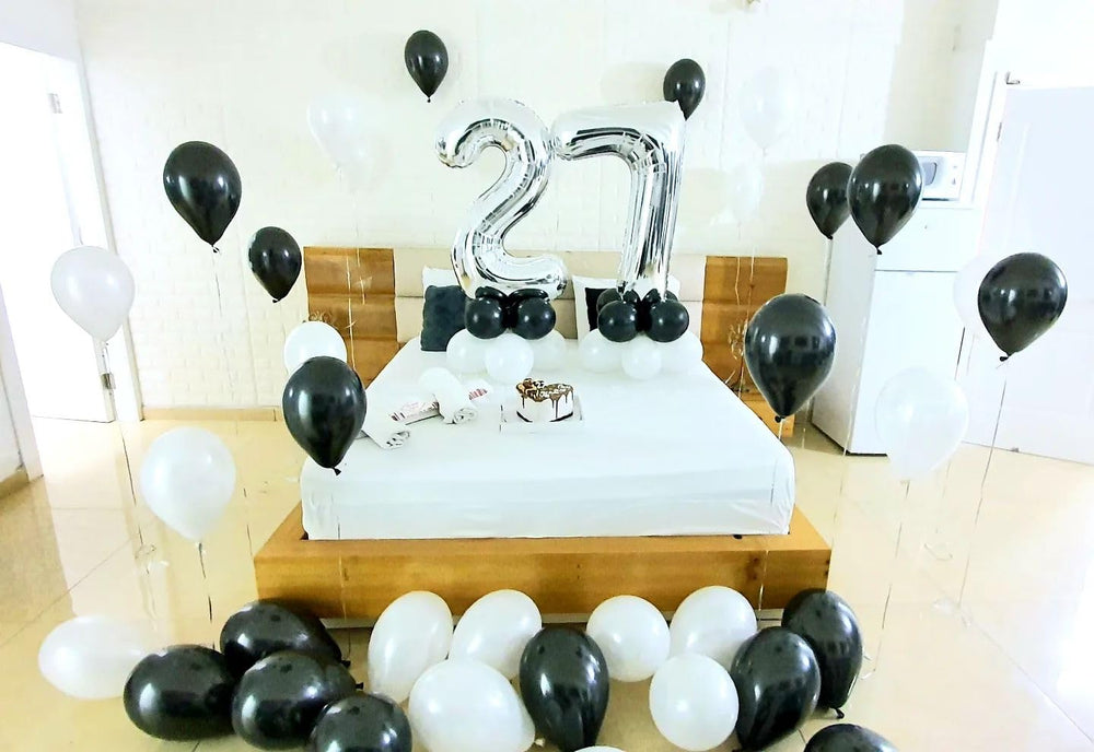 IWERP self-sealing foil balloon 7 simplifies inflation and reuse for future parties.