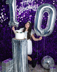 IWERP Silver Number 0 enhances wall displays with shimmering, party-ready flair