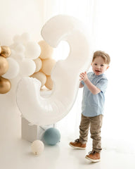 IWERP white 3-balloon entrance display welcomes guests with clean style