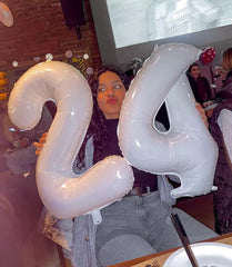 IWERP White 8-balloon hanging display enhances venue versatility