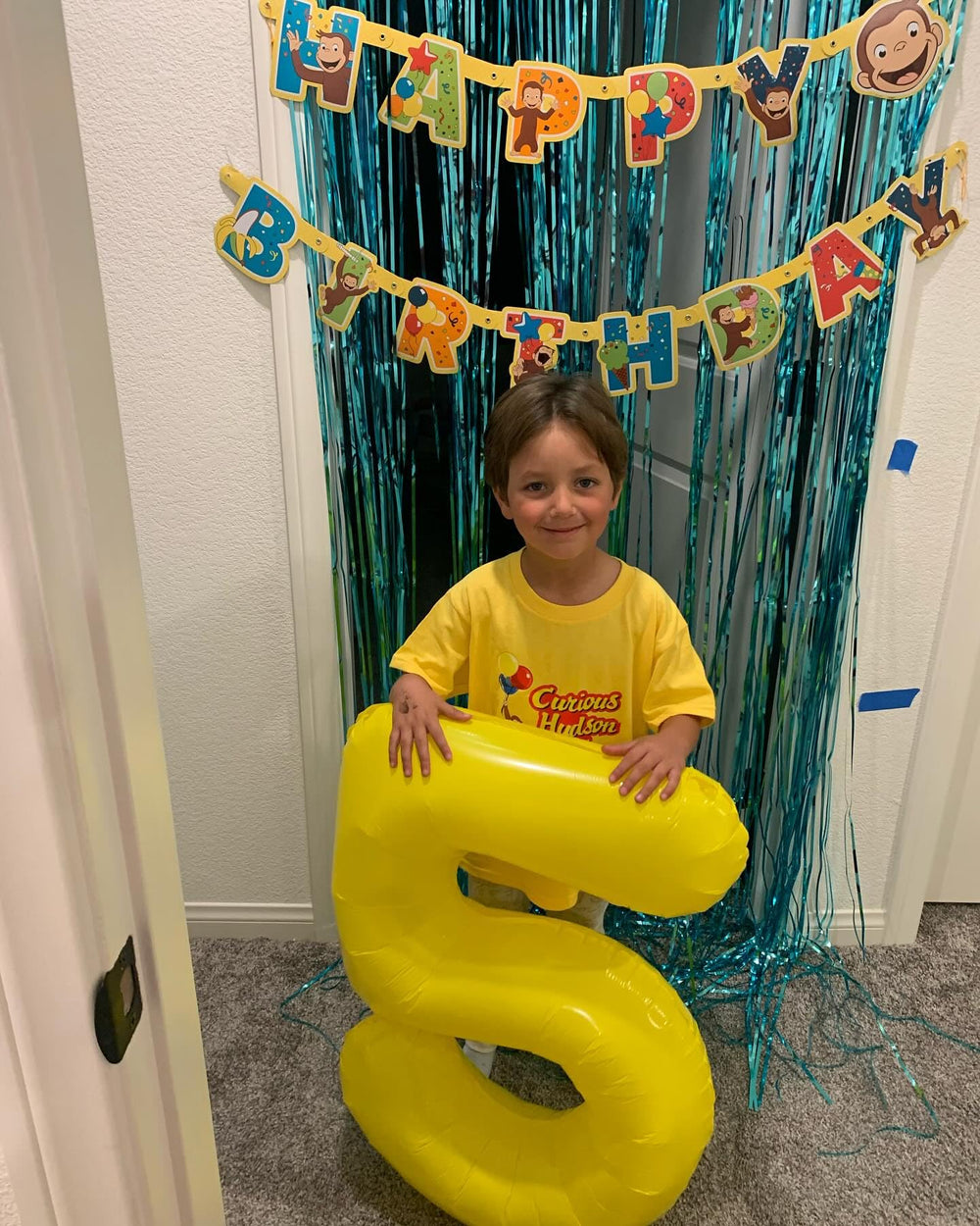 IWERP Yellow 0 Balloon’s durable design lasts through celebrations.