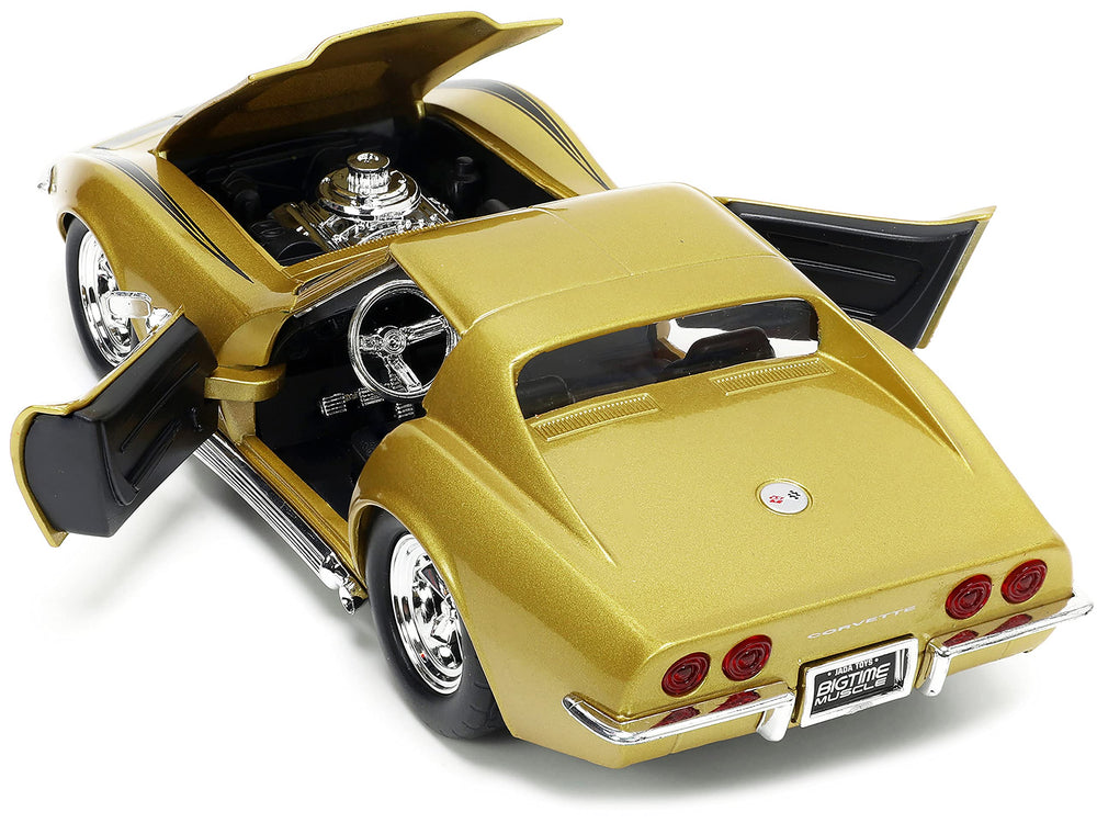 Jada Big Time Muscle 1:24 Corvette Stingray ZL-1 engine bay with realistic detailing.