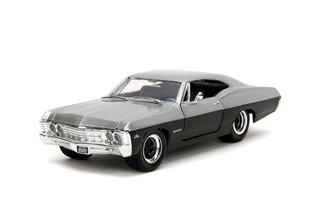 Jada BigTime Muscle Impala SS candy-silver-black finish for classic muscle car vibe.