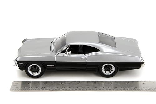 Jada BigTime Muscle Impala SS trunk opens to reveal interior detailing.