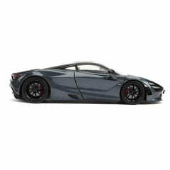 Jada Shaw McLaren 720S cast metal construction ensures durable, long-lasting display.