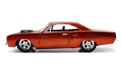 Jada Fast & Furious 1:32 Dom's Plymouth Road Runner detailed interior showcases premium craftsmanship.