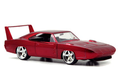 Jada 1:24 exterior styling mirrors the movie's iconic look for fans and collectors