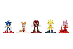 Jada Sonic Series 2 Knuckles figure showcases dynamic pose and premium metal finish.