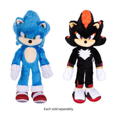 JAKKS Sonic deluxe plush suitable for ages 3 and up