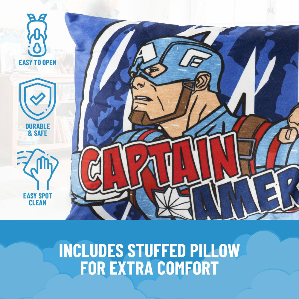 Zipper closure on Avengers slumber bag for safe, easy fastening.