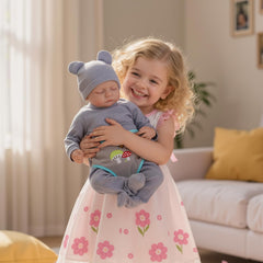JIZHI feeding kit close-up demonstrates nurturing role-play possibilities.